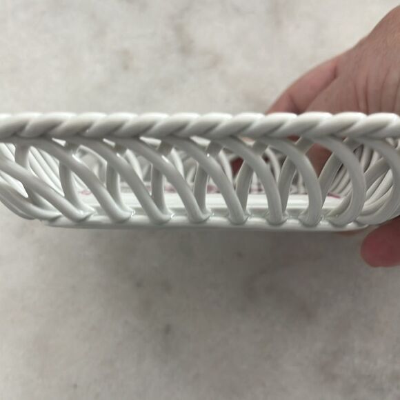 Herend Rare Square Basket Weave Dish Raspberry Chinese Bouquet 5.25 inches - Picture 3 of 6